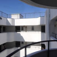 福岡市南区高宮の売買物件/共用部のところどころが丸みを帯びています。