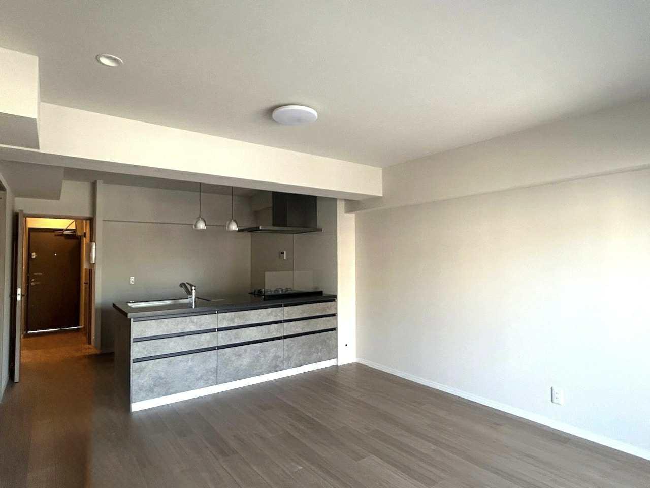 福岡市南区高宮の売買物件/リビング別角度から。間取りは使いやすそう。