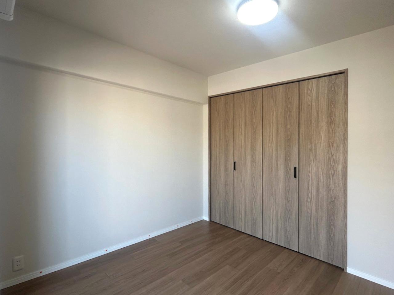 福岡市南区高宮の売買物件/各部屋にクローゼットがついています。