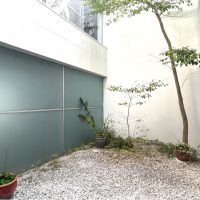 福岡市東区香椎浜の賃貸物件/門の先に広がるのは、吹き抜けのパティオ。