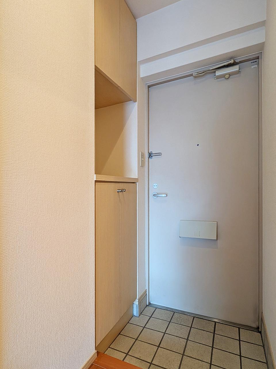 福岡市中央区今泉の賃貸物件/玄関。