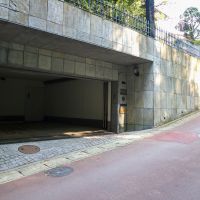 福岡市南区平和の売買物件/駐車場は3台駐車可能です。