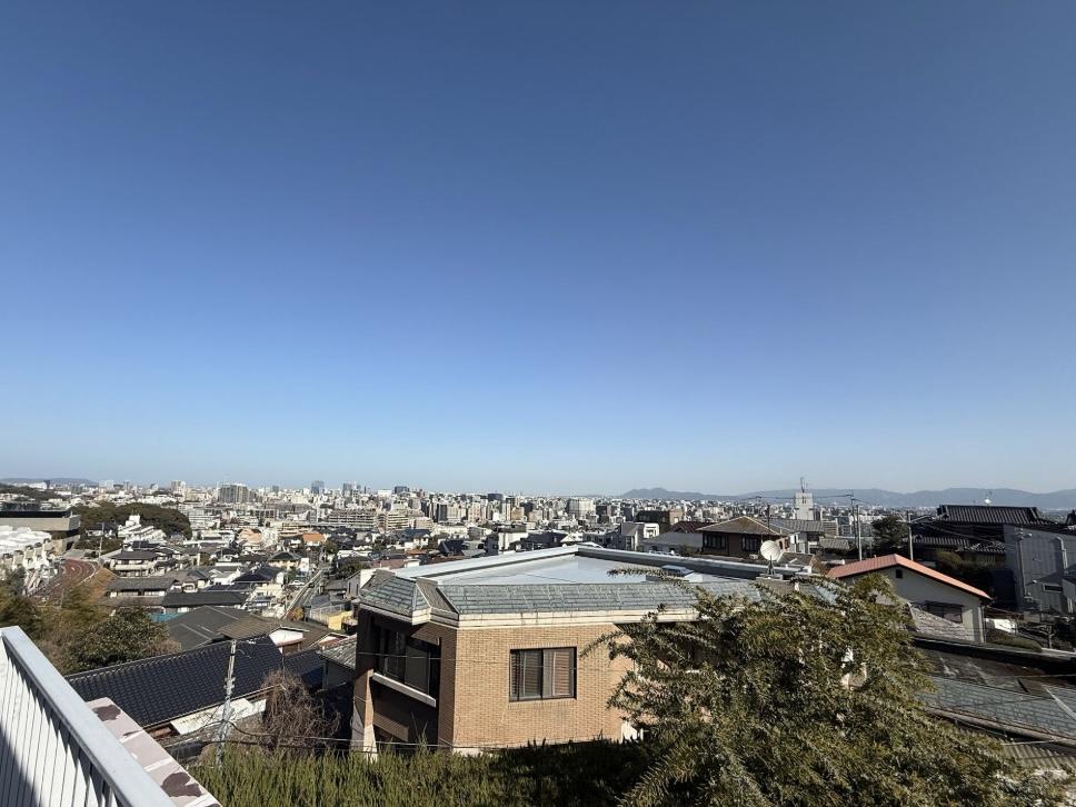 福岡市南区平和の売買物件/高台ならではの抜け感