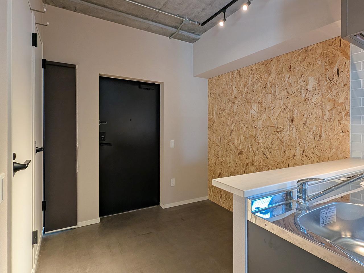 福岡市早良区高取の賃貸物件/自転車もそのまま置ける広い土間。ダイニングを土間にするのも面白そう。