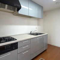 福岡市西区小戸の賃貸物件/料理に集中ができる独立型キッチン。