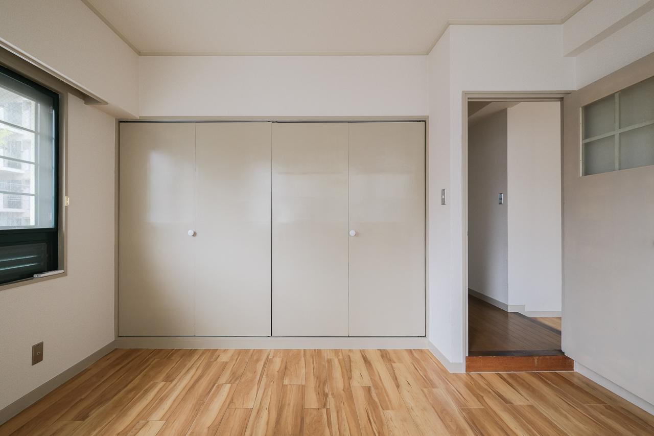 福岡市城南区鳥飼の賃貸物件/扉も造作で色合いが素敵です