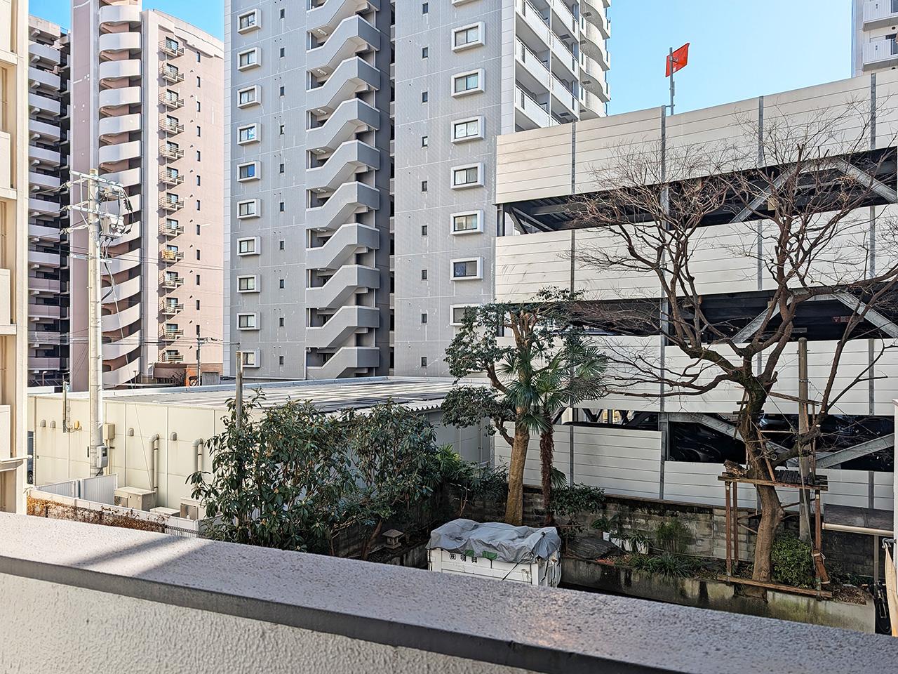 福岡市中央区清川の賃貸物件/バルコニーが敷地内に向いているため、外からの視線はほとんど気にならないと思います。外に出てぼーっと息抜きするのもおすすめ。