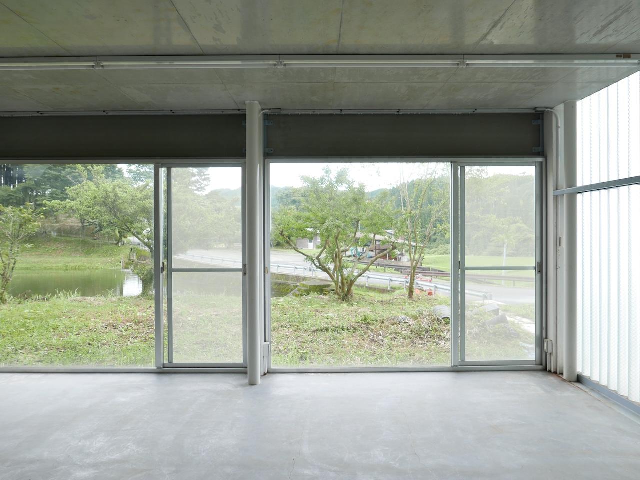 熊本県阿蘇市小国大字宮原の賃貸物件/1階A区画：窓から景色は四季を感じる緑たち