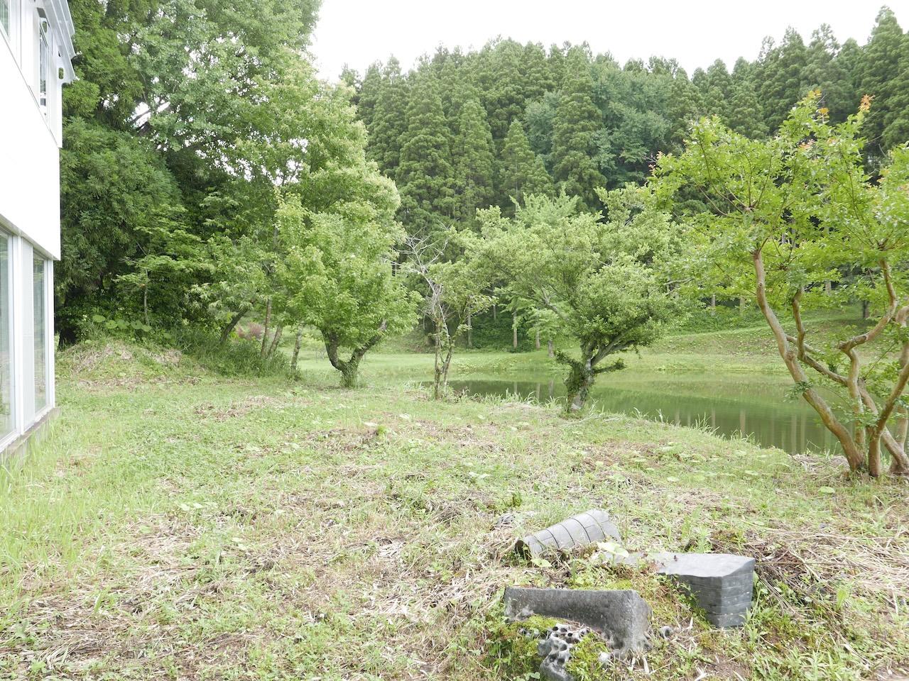 熊本県阿蘇市小国大字宮原の賃貸物件/1階A区画：こちらのお庭もご自由にお使いください。