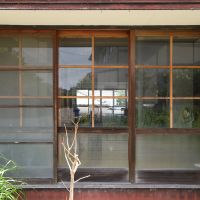 糸島市志摩師吉の賃貸物件/木の窓枠にグッとくる。