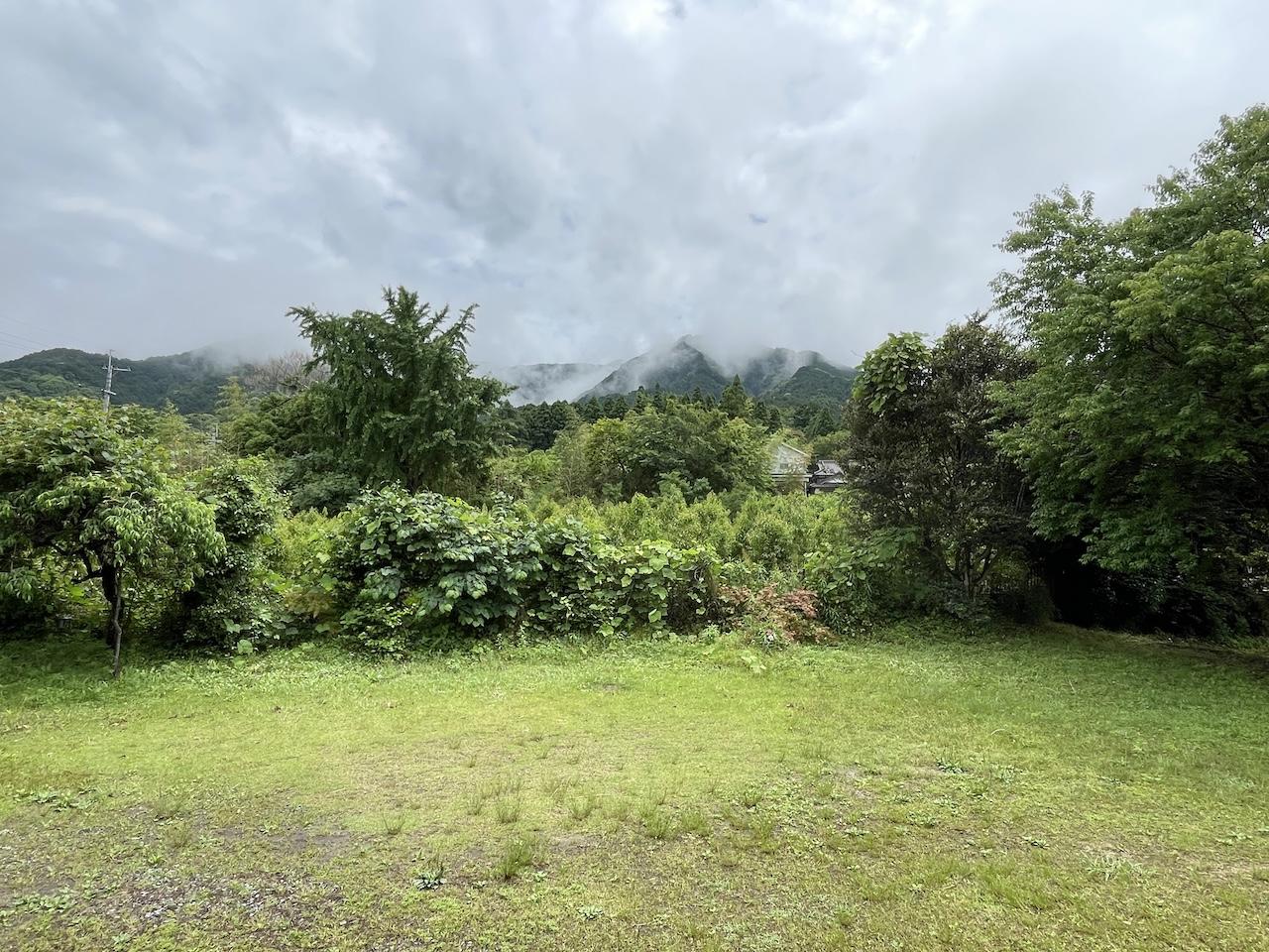 福岡県久留米市山本町の売買物件/撮影時は、あいにくの天気でしたが、晴れると耳納連山が見えます。