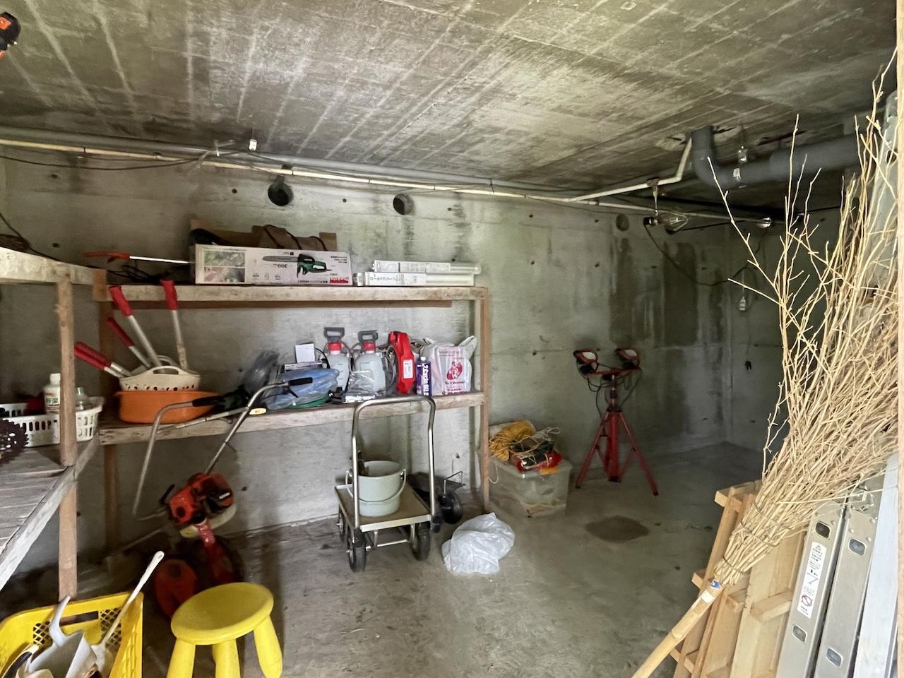 福岡県久留米市山本町の売買物件/倉庫2。キャンプ道具などたくさん収納可能。