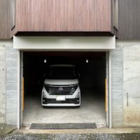 福岡県久留米市山本町の売買物件/車庫2。こちらは手動のシャッターになります。