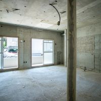福岡県福岡市城南区鳥飼の賃貸物件/右側、ブロック壁をこわして、隣と繋げることも可能。(写真は103号室）