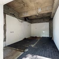 福岡市城南区片江の賃貸物件/入口から見るとこんな感じ。奥に長い空間です。