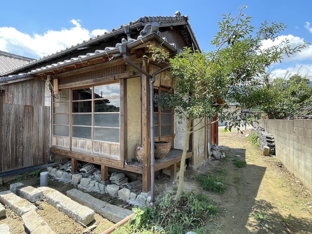 糸島市長野の賃貸物件/区画B：建物正面からの視認性も良し（現在、外構工事中です。）