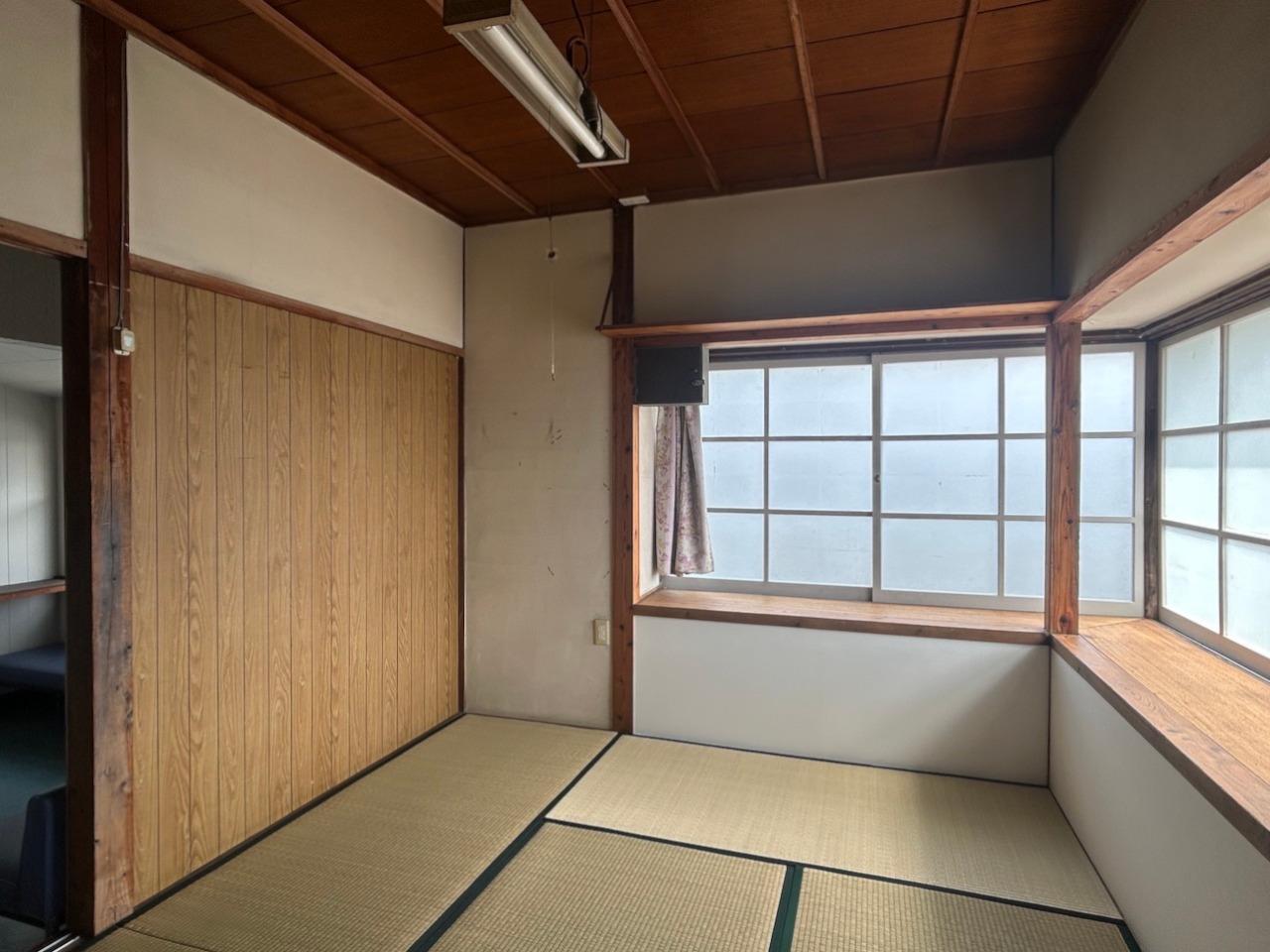 福岡県八女市黒木町本分の賃貸物件/【free space】待合室の奥の茶の間。