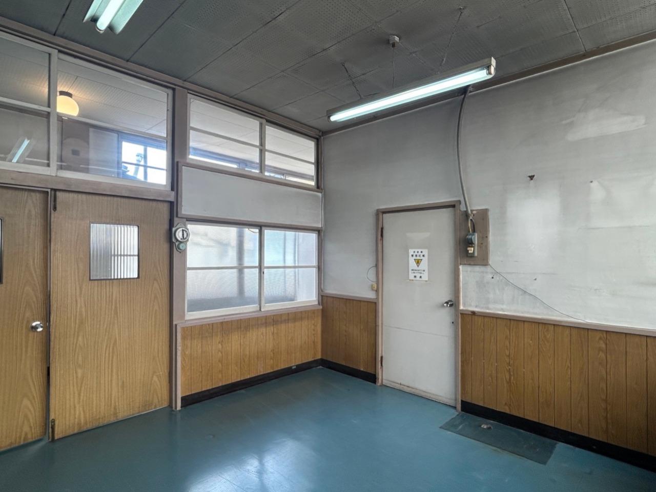 福岡県八女市黒木町本分の賃貸物件/【診察室】別角度から。ここにパンや雑貨が並ぶイメージでしょうか。