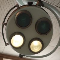 福岡県八女市黒木町本分の賃貸物件/照明も当時のまま残っています。