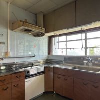 福岡県八女市黒木町本分の賃貸物件/キッチンはL字型。コンロ設置して利用してください。