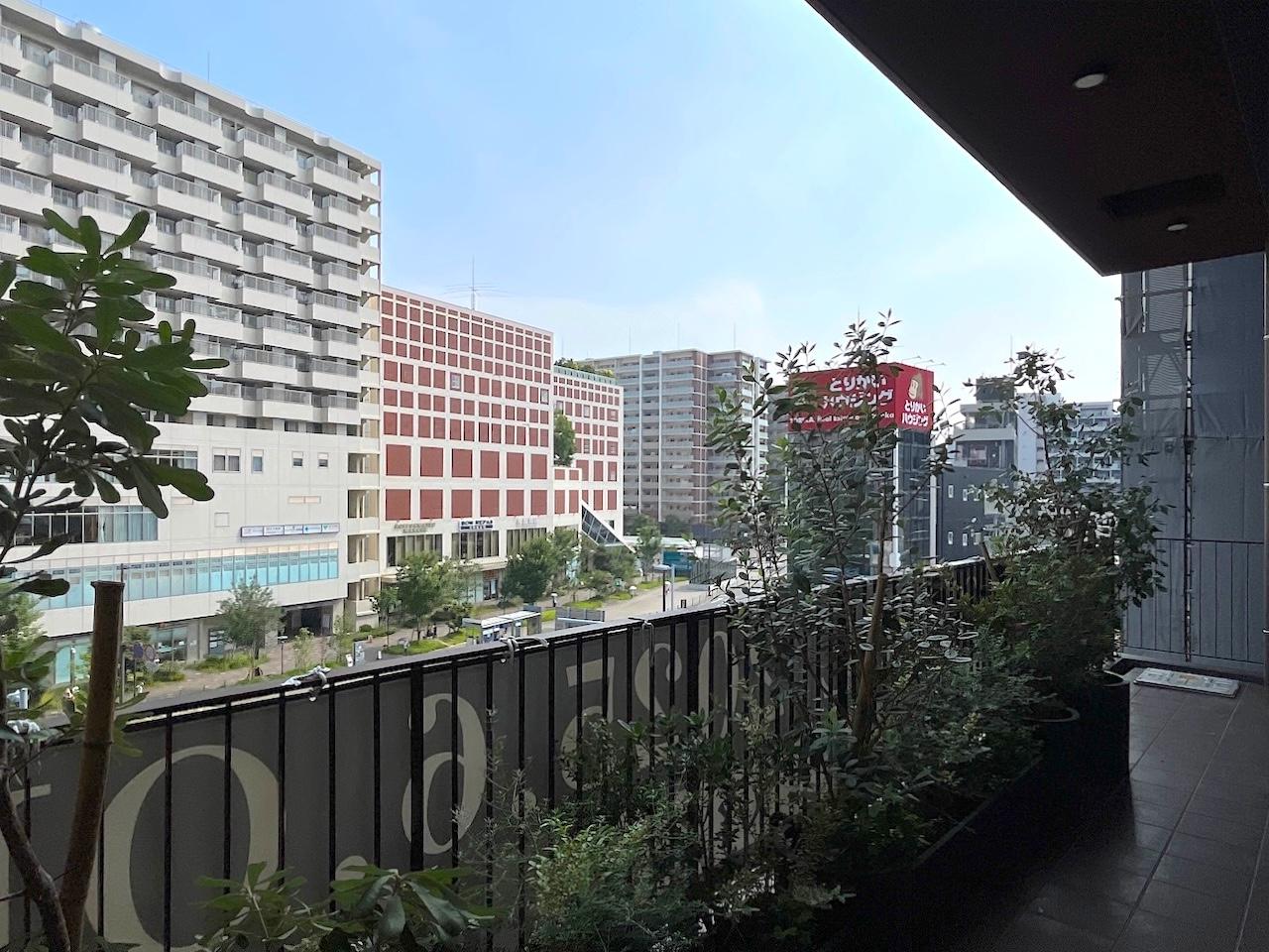 福岡市中央区六本松の賃貸物件/【407号室】ぐるっとバルコニーが使えます。