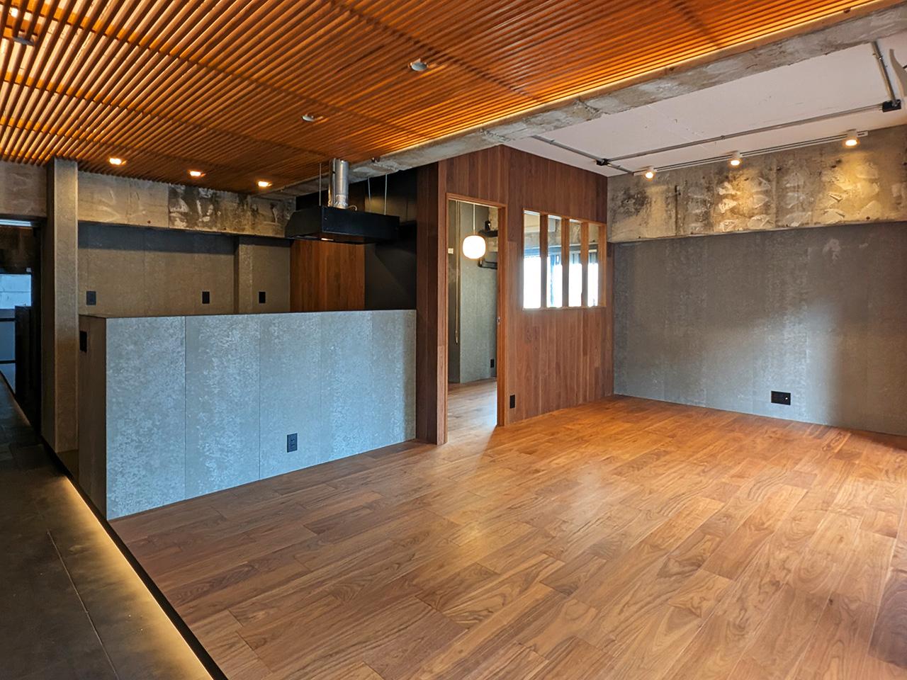 福岡市博多区博多駅前の賃貸物件/リビング全体。どうしてもワイルドって言いたくなる。