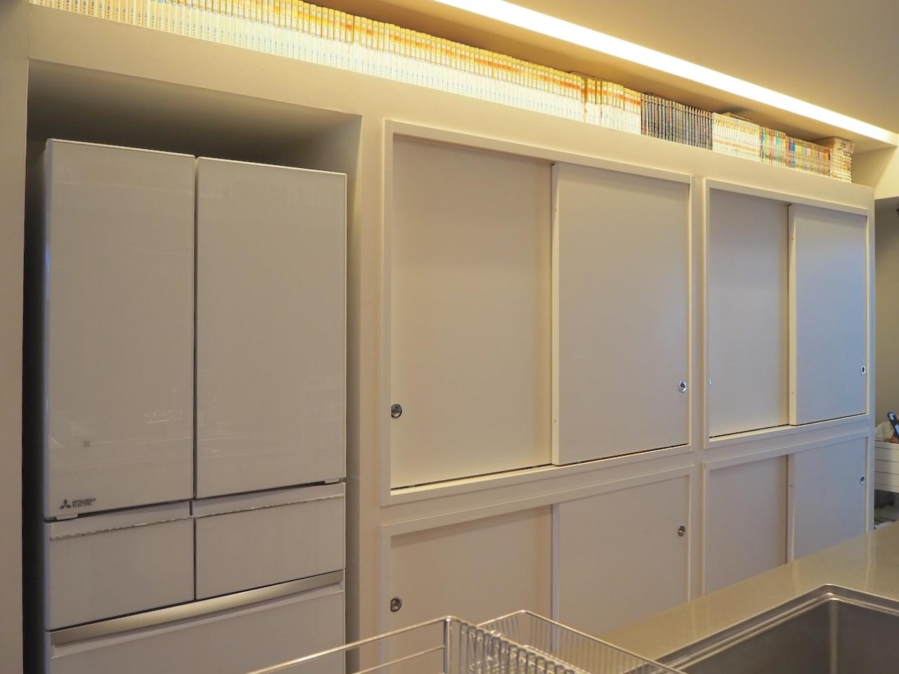 福岡市早良区南庄の売買物件/キッチンの後ろは全面収納に。