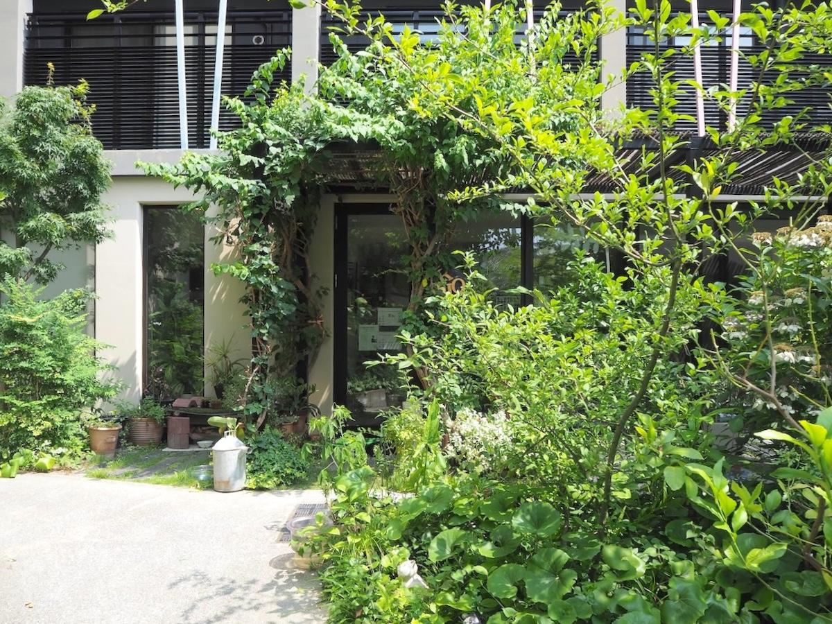 福岡市早良区南庄の売買物件/一階にはカフェ。