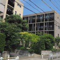 福岡市早良区南庄の売買物件/目を惹く外観。