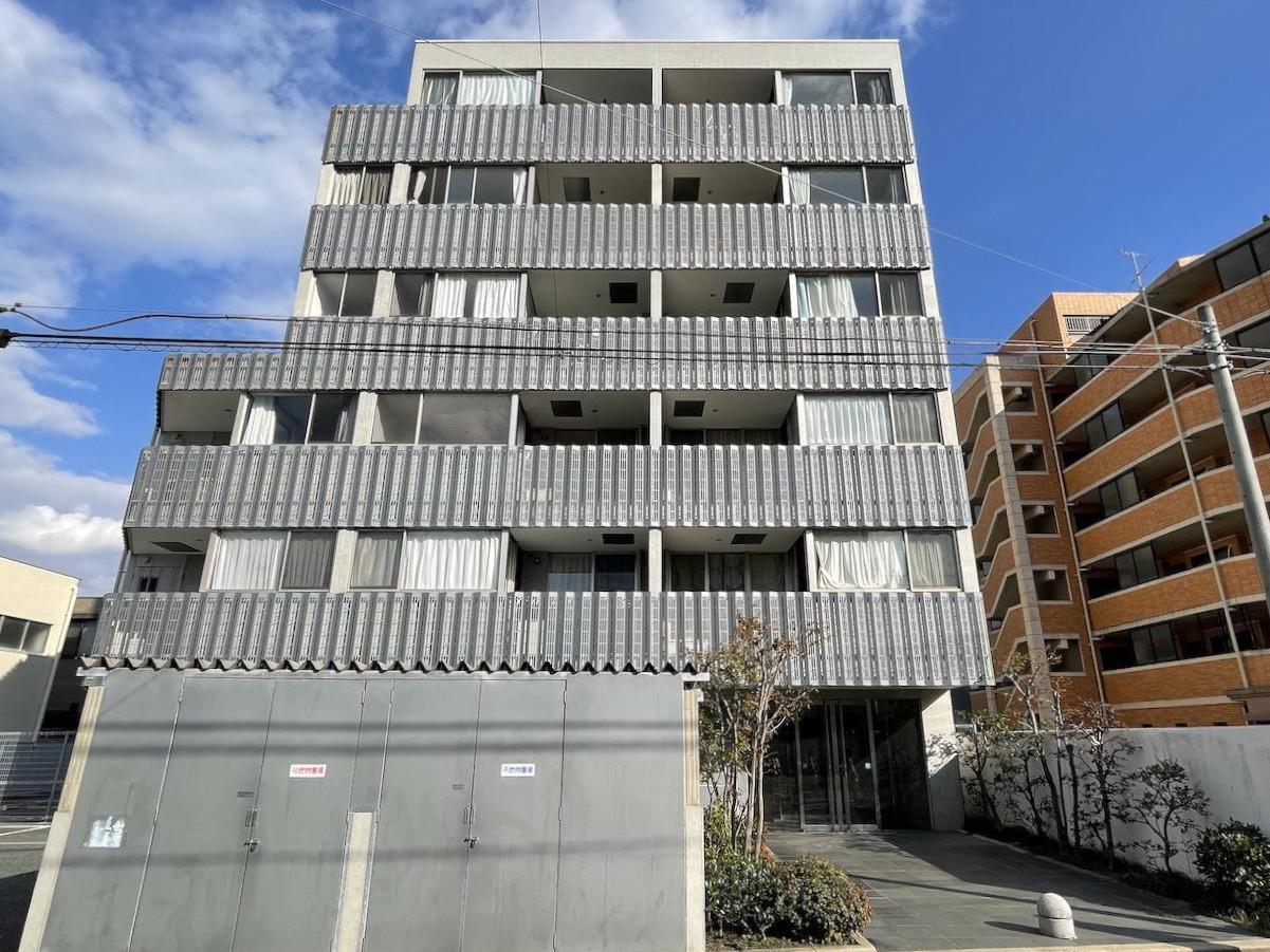 福岡市中央区唐人町の賃貸物件/目を惹く外観です。