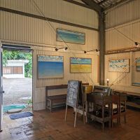 佐賀県唐津市浜玉町渕上の売買物件/海にまつわるアート作品がたくさん飾られていました。