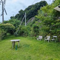 佐賀県唐津市浜玉町渕上の売買物件/芝生のお庭。すぐ裏手を電車が走っています。