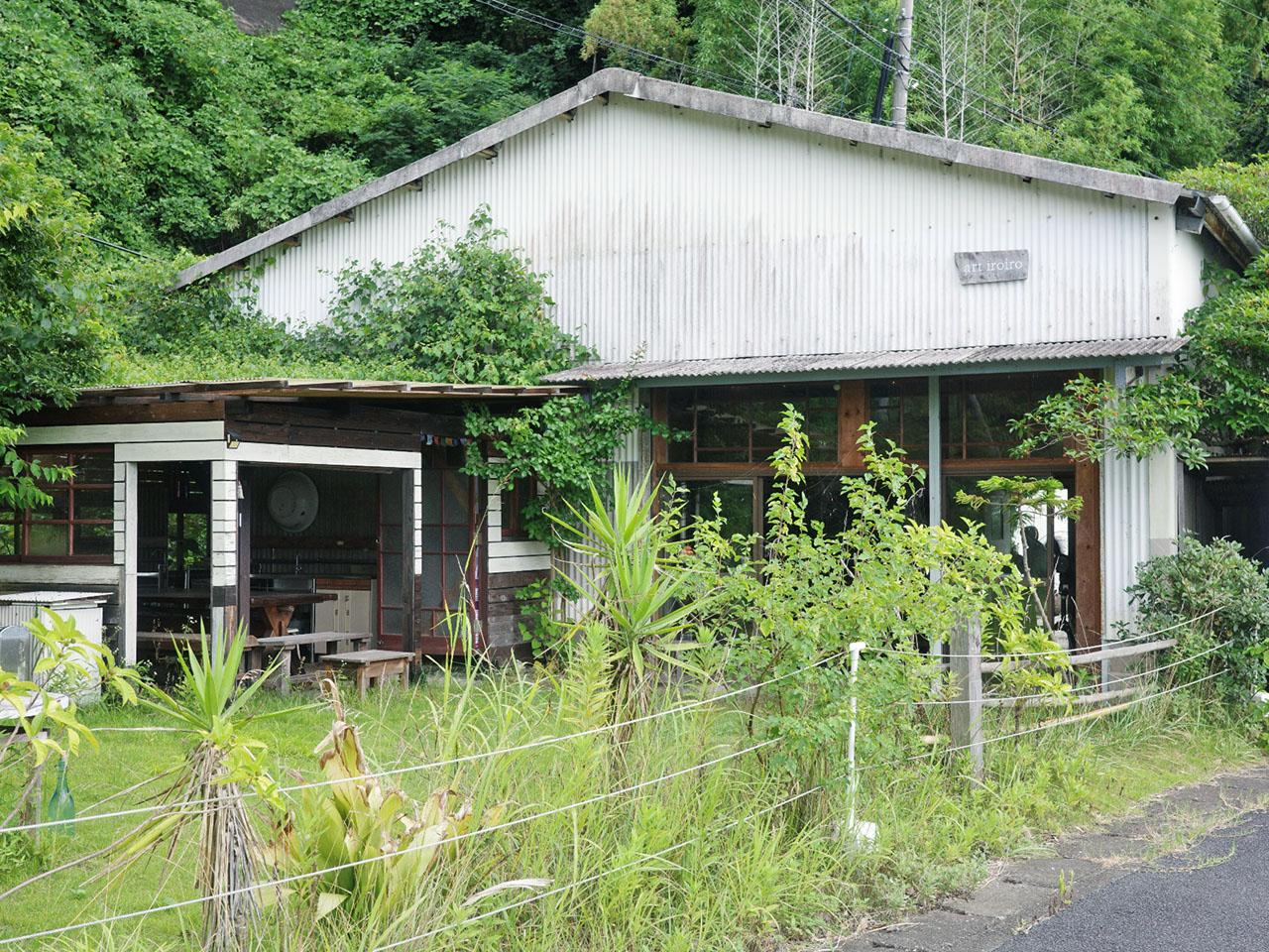 佐賀県唐津市浜玉町渕上の売買物件/糸島方面から見える外観。