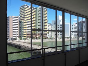 福岡市中央区天神の賃貸物件/時代の波間に漂う