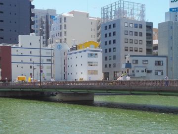 福岡市中央区天神の賃貸物件/時代の波間に漂う