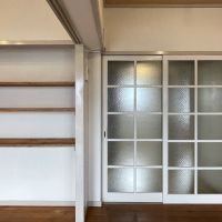 那珂川市片縄の賃貸物件/レトロなガラス建具が可愛い