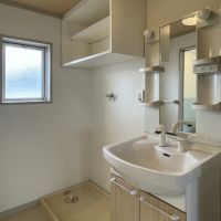 那珂川市片縄の賃貸物件/洗面台は綺麗め。
