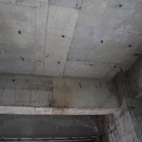 福岡市中央区荒戸の賃貸物件/コンクリートは綺麗なので、天井現しにもできそう。