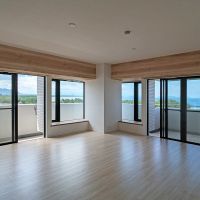 福津市西福間の売買物件/左右のバルコニーはつながっています。