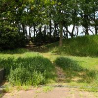 福岡市中央区福浜の売買物件/ここを登った先に海です。