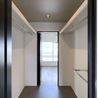福岡市南区花畑の売買物件/ウォークインクローゼットも広い！しかも洋室2と繋がります。
