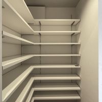 福岡市南区花畑の売買物件/シューズクローク。たっぷり収納できます。