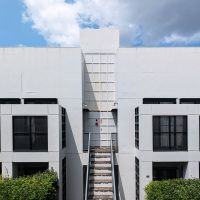 福岡市早良区賀茂の賃貸物件/周辺環境とは一線を画す、この建物独自の世界観。