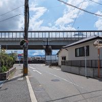 福岡市早良区賀茂の賃貸物件/地下鉄の最寄駅まで徒歩6分。すぐ近くを高速道路が走っています。