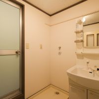 福岡市中央区谷の賃貸物件/水回りはキレイですが、年季がはいっています。