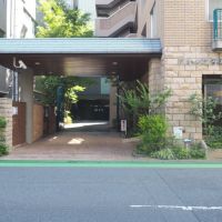 福岡市中央区大手門の賃貸物件/建物入り口。