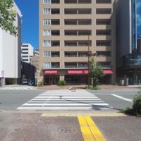 福岡市中央区大手門の賃貸物件/一階にはアパレルショップが入居中。