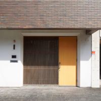 福岡市南区桧原の売買物件/扉の前に立った瞬間から心が弾む、おしゃれな玄関。
