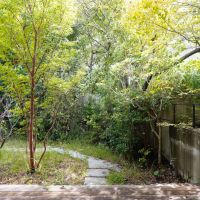 福岡市南区桧原の売買物件/ウッドデッキの先に広がるお庭も、とても素敵でした。