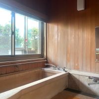 福岡市南区桧原の売買物件/旅館のような雰囲気のお風呂。